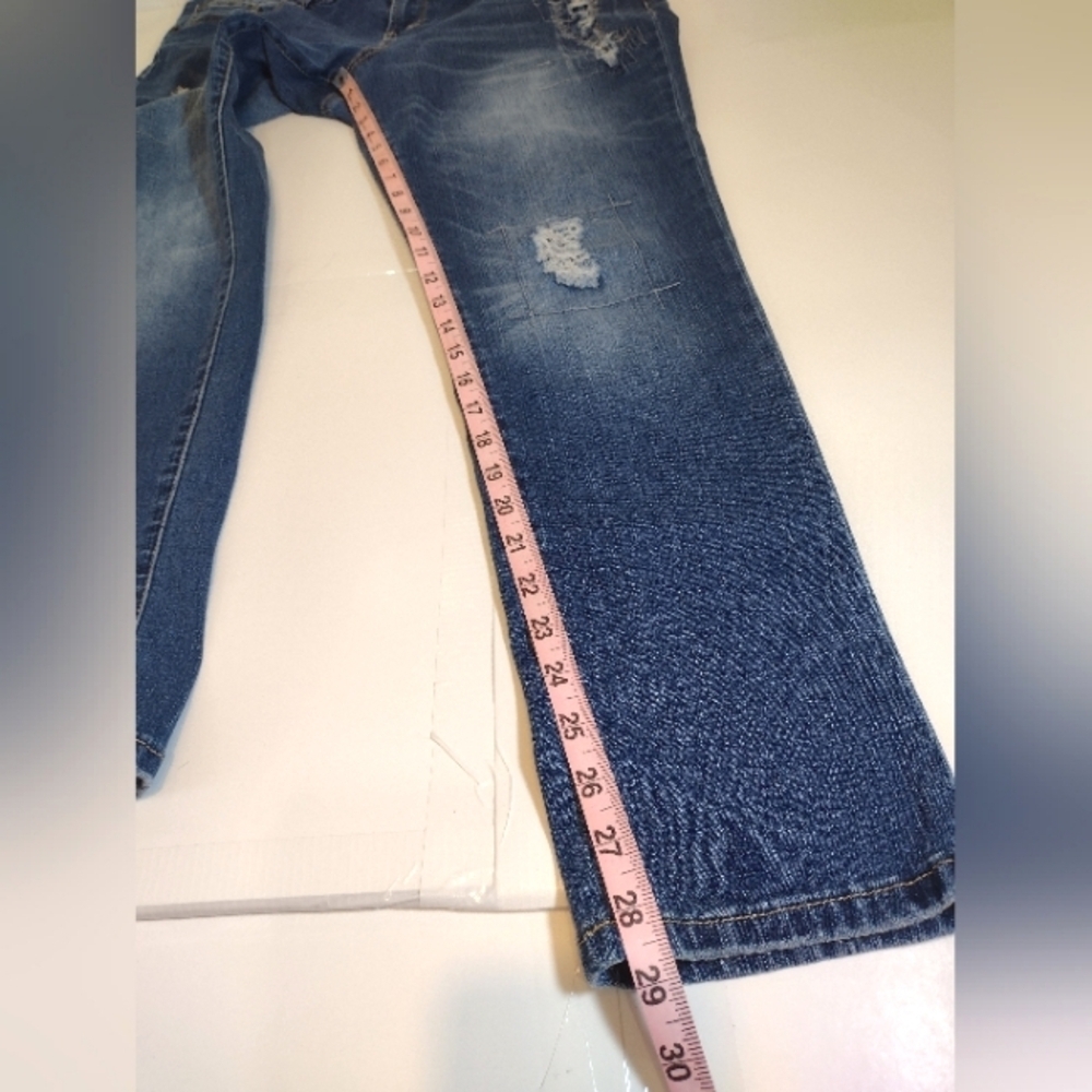 Maurices Women's Distressed Patch Stretchy Jeans Size (18) Regular - Picture 10 of 14